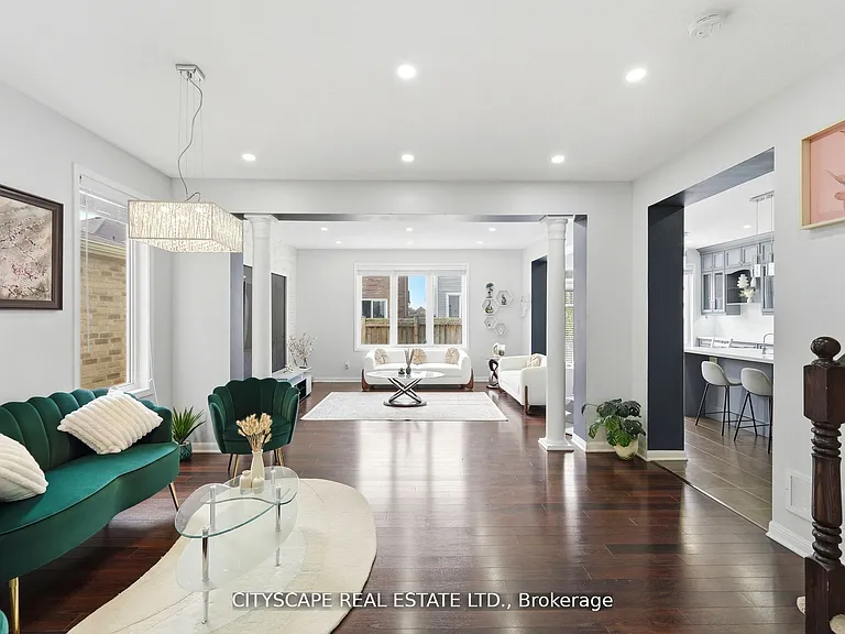 305 Gleave Ter — Photo 10