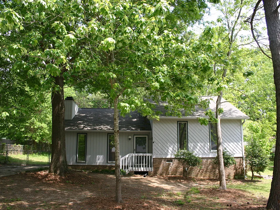 407 Harleston Rd