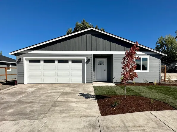 7928 27th St #33, White City, OR 97503