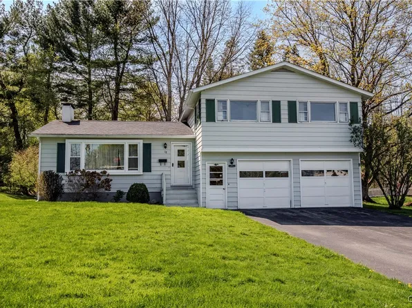 18 Court Knolle, New Hartford, NY 13413