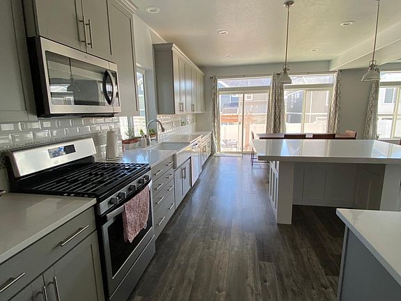 5th image of 2574 N Heston Park