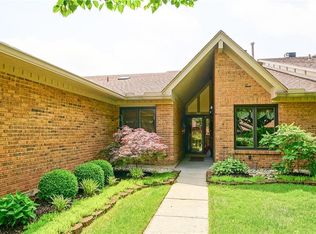 7045 Fallen Oak Trce, Centerville, OH 45459