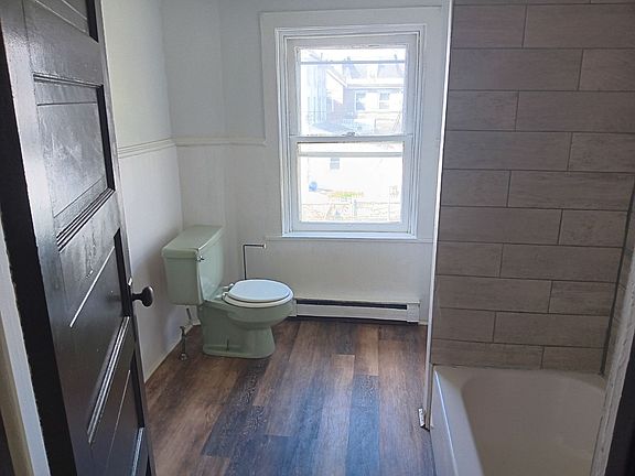 4th image of 26 Strode Ave Floor 2