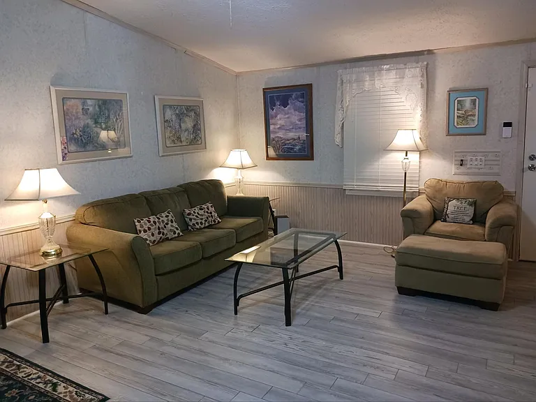 381 Katie Dr — Photo 1