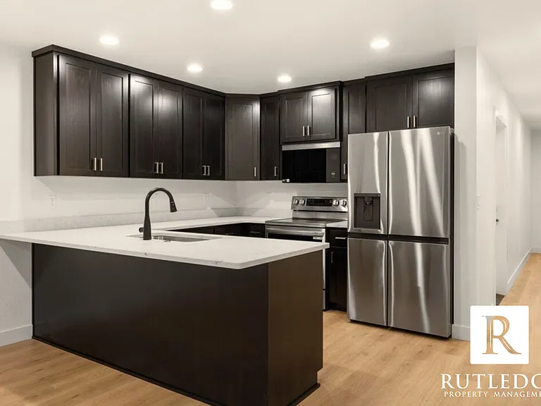 565 G St #1 — Photo 5