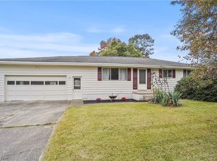 1140 Newcomb Dr, Uniontown, OH