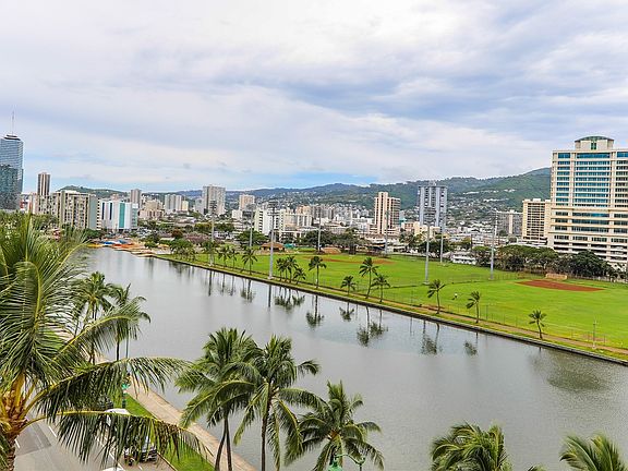 2nd image of 2029 Ala Wai Blvd APT 801