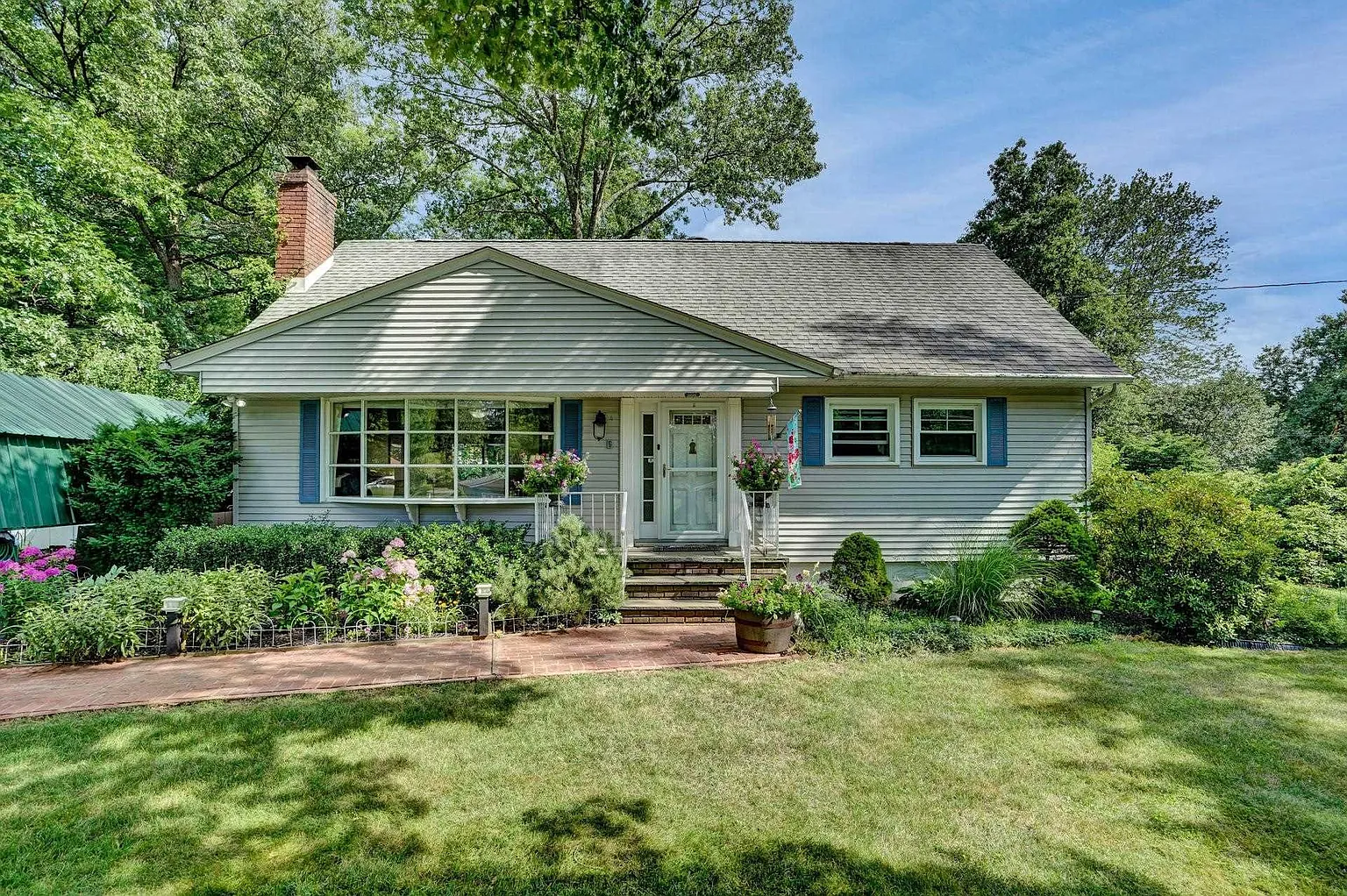 178 Dorothy Ln photo 1