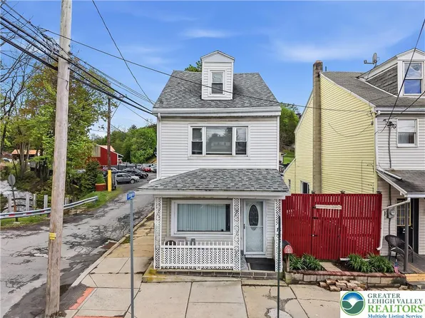 18 S Lehigh St, Tamaqua, PA 18252