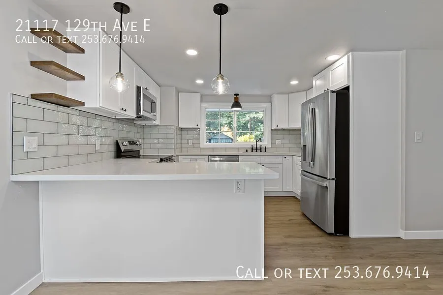 21117 129th Ave E, Graham — Photo 2