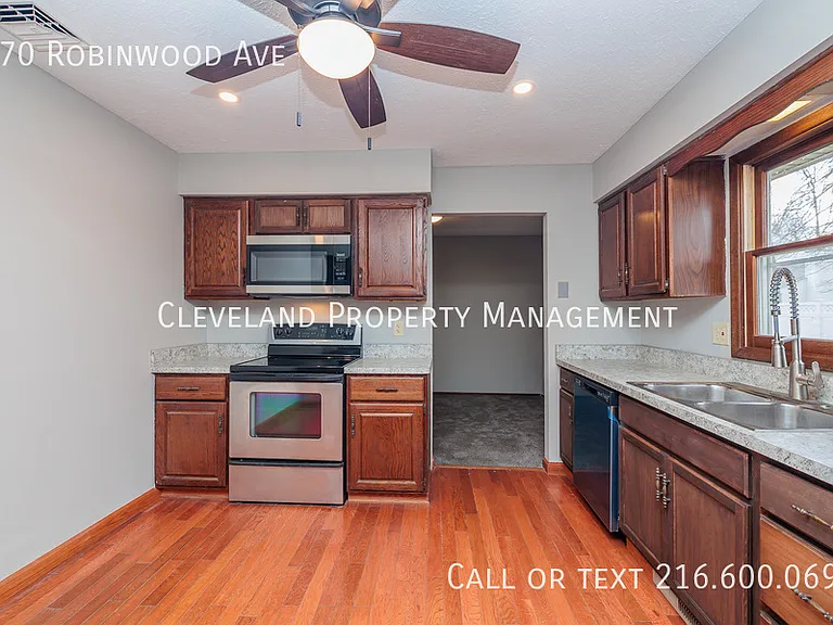 870 Robinwood Ave — Photo 12