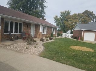 397 Lake Apollo Dr, Hannibal, MO 63401
