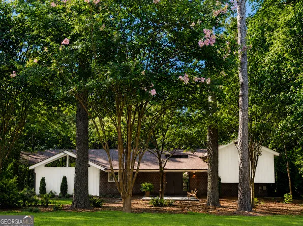 5363 Rosser Rd, Stone Mountain, GA 30087