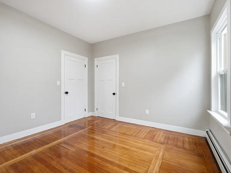 134-136 Roma St #1 — Photo 3