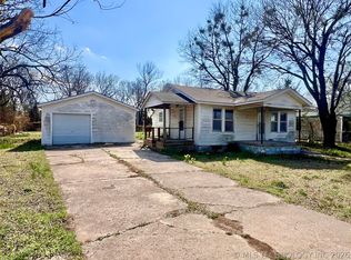 931 W 14th St, Ada, OK 74820