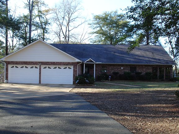 5th image of 465 Monument Dr.