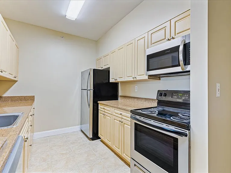 North Pointe Apartments — Photo 3