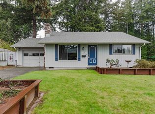 3889 Vista Dr, North Bend, OR 97459