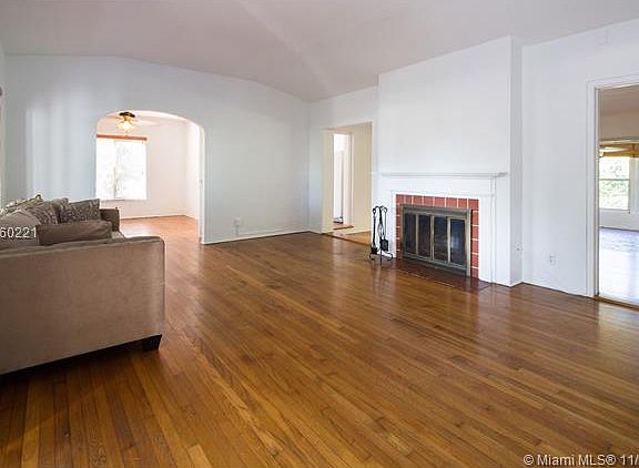3rd image of 81 NW 98th St