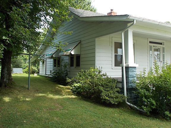 2nd image of 805 W Reservoir Ave
