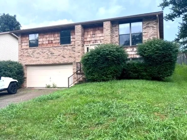 18 Colonial Ct, Barboursville, WV 25504