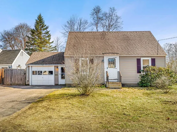 6 Lyons Street, Rochester, NH 03867