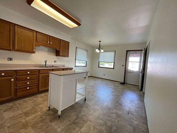 Kitchen and northerly entrance