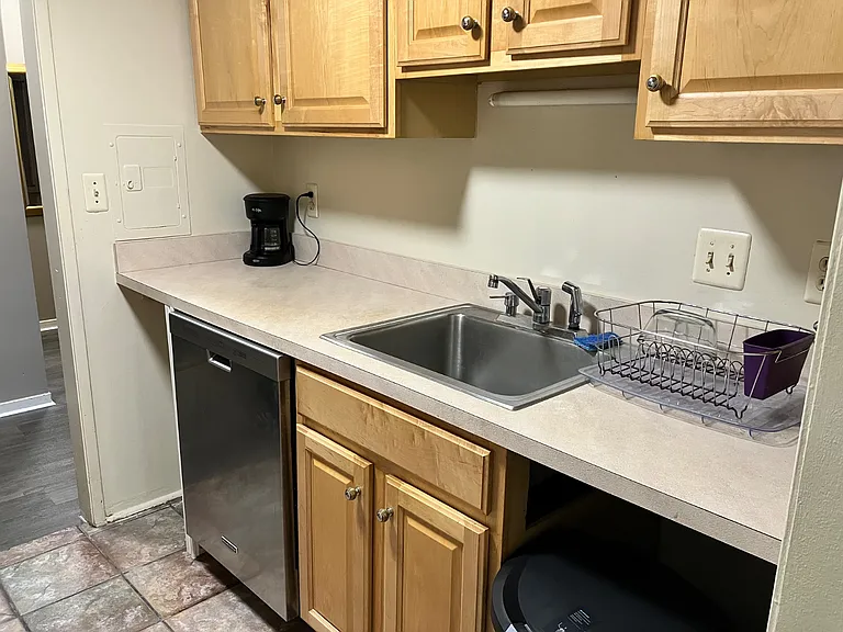 8200 E Jefferson Ave #408 — Photo 11