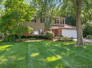 26W131 Tomahawk Dr, Wheaton, IL 60189