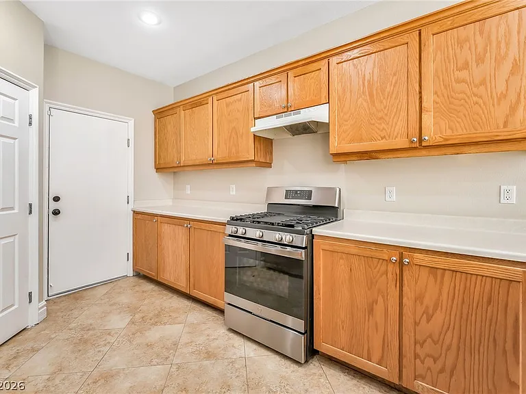 9731 Kampsville Ave — Photo 10