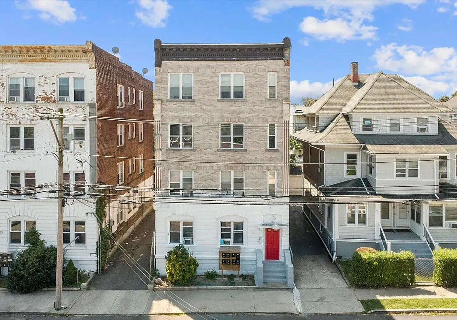 31 Whittier St — Photo 3