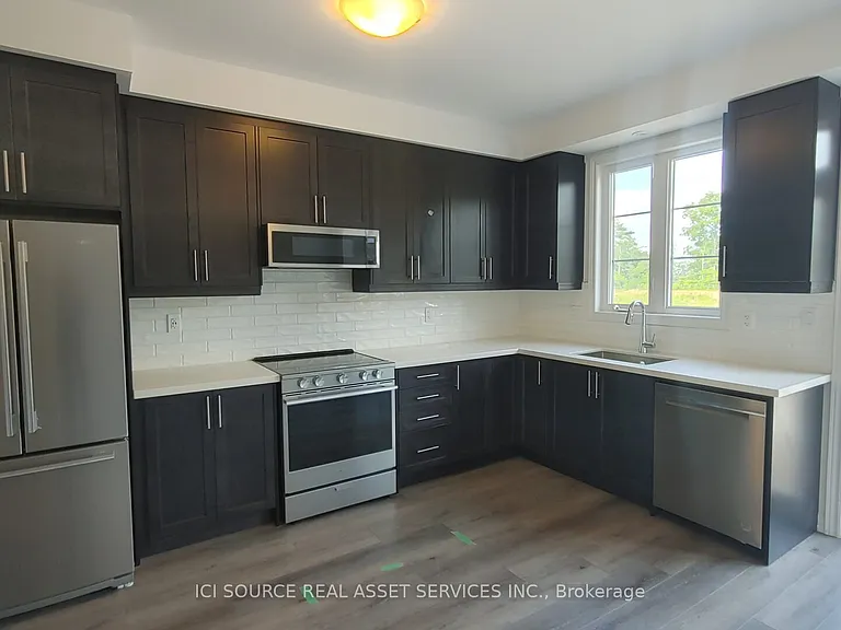 120 Court Dr #65 — Photo 4