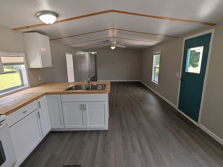 3205 Little Chuckey Rd — Photo 8
