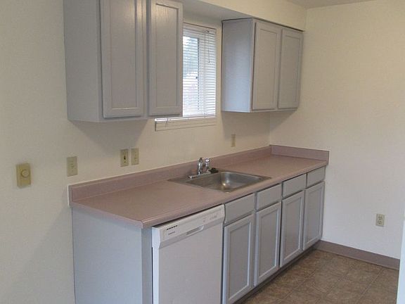 3rd image of 835 Piedmont Ave NW APT 2