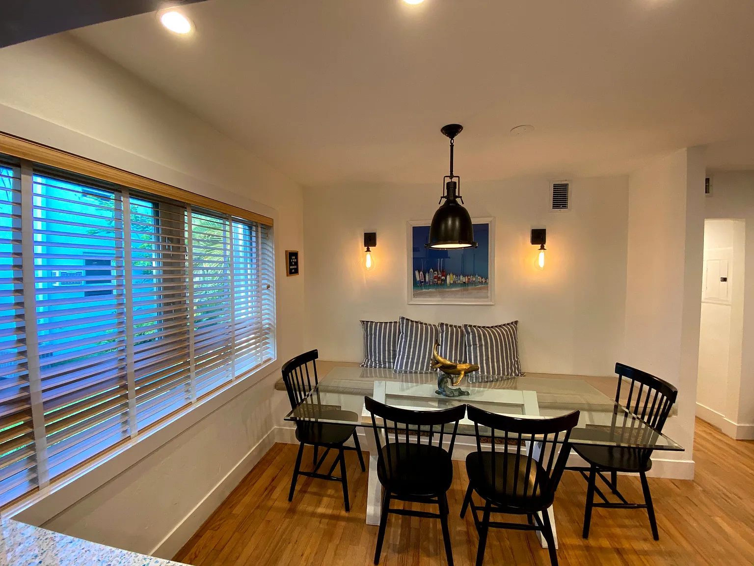2 bed, 840 sqft, $2,900 — Photo 3