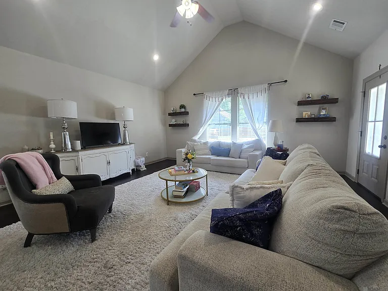 1412 Alouette Dr — Photo 5