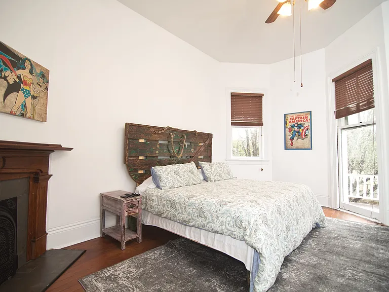 2320 Marengo St — Photo 12