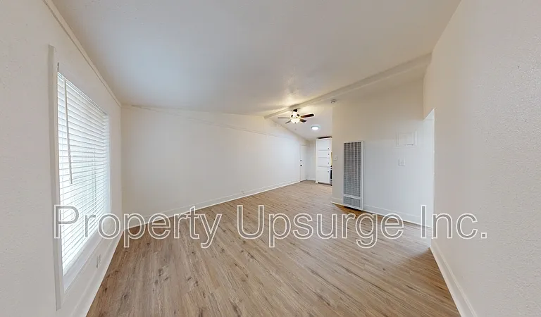 1074 Bond St #1078 — Photo 3