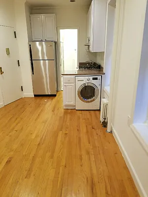 Rented by Skyline Realty LLC II | media 4