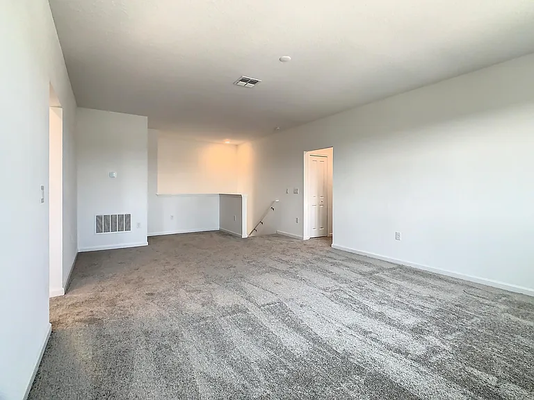 141 Pineywoods St — Photo 12