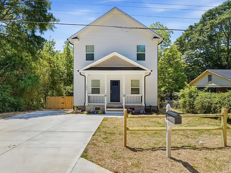 208 Wylie Park Rd — Photo 1