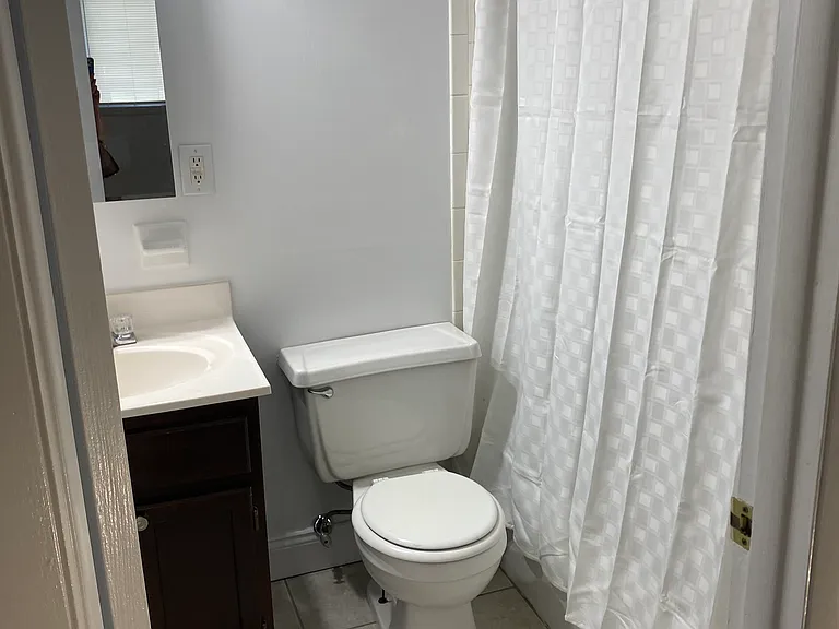 110 Royal Oak Dr #C — Photo 16