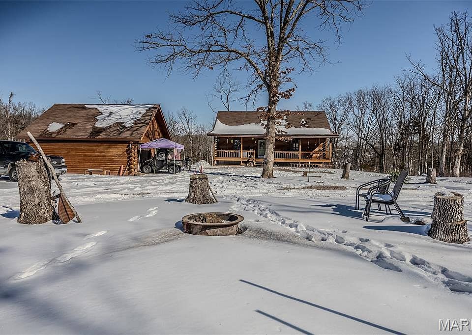1st image of 321 Wiese Ln