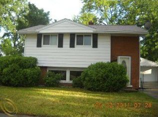 26225 Kitch St, Inkster, MI 48141