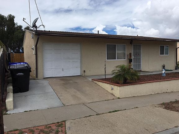 2nd image of 864 Glencoe Dr