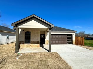 207 Laroe St, Terrell, TX 75160