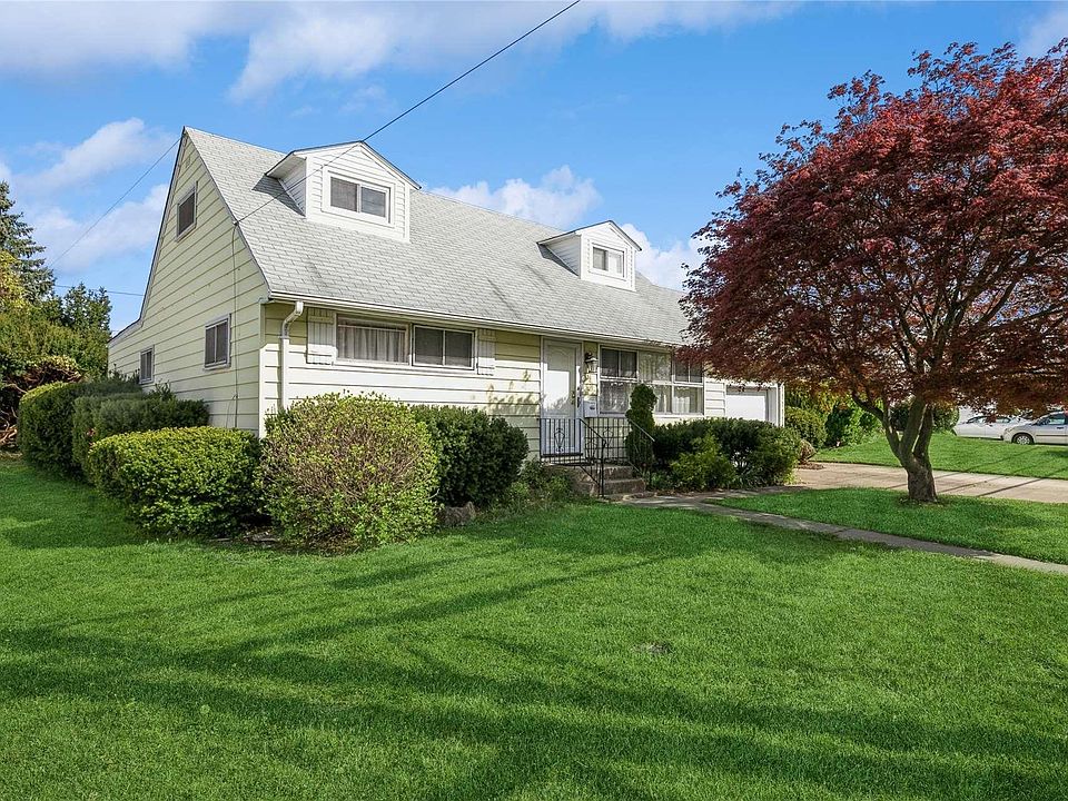 1st image of 36 Willet Avenue
