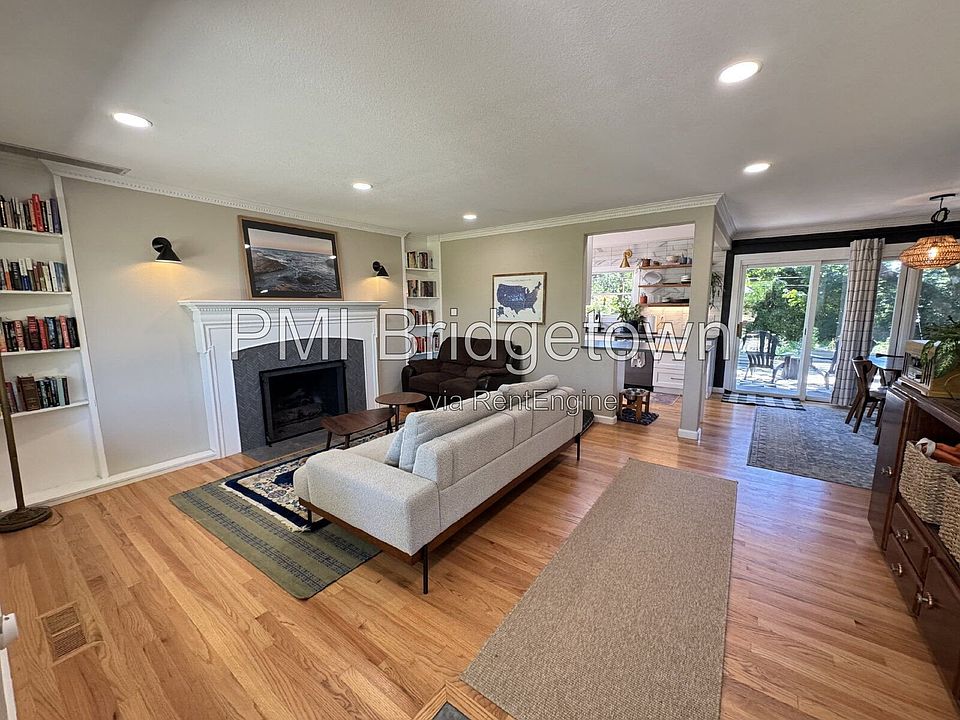 1st image of 9500 SW Ardenwood St