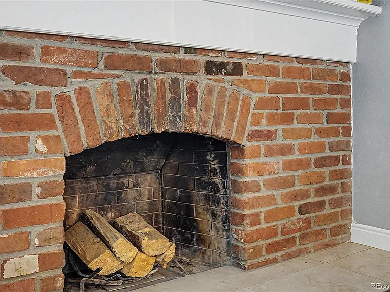 1981 S Hannibal Ct #B — Photo 8
