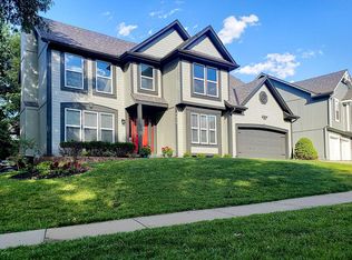 4929 Roundtree St, Shawnee, KS 66226